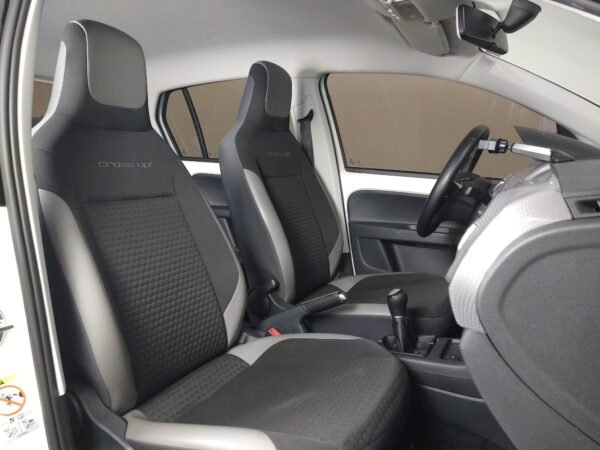 VOLKSWAGEN CROSS UP 1.0 TSi 4P FLEX - Image 8