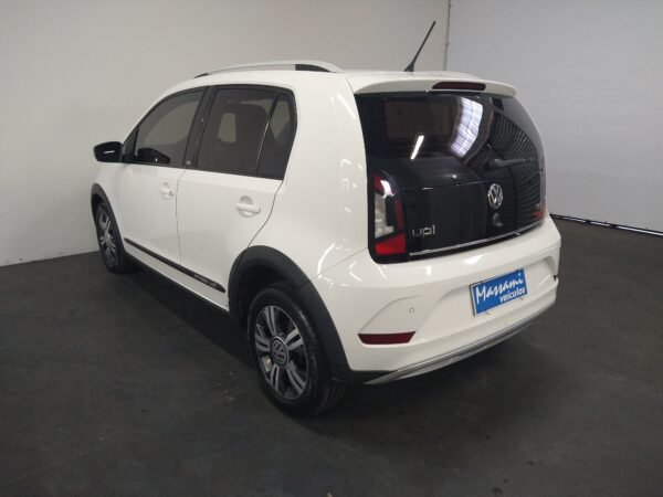 VOLKSWAGEN CROSS UP 1.0 TSi 4P FLEX - Image 15