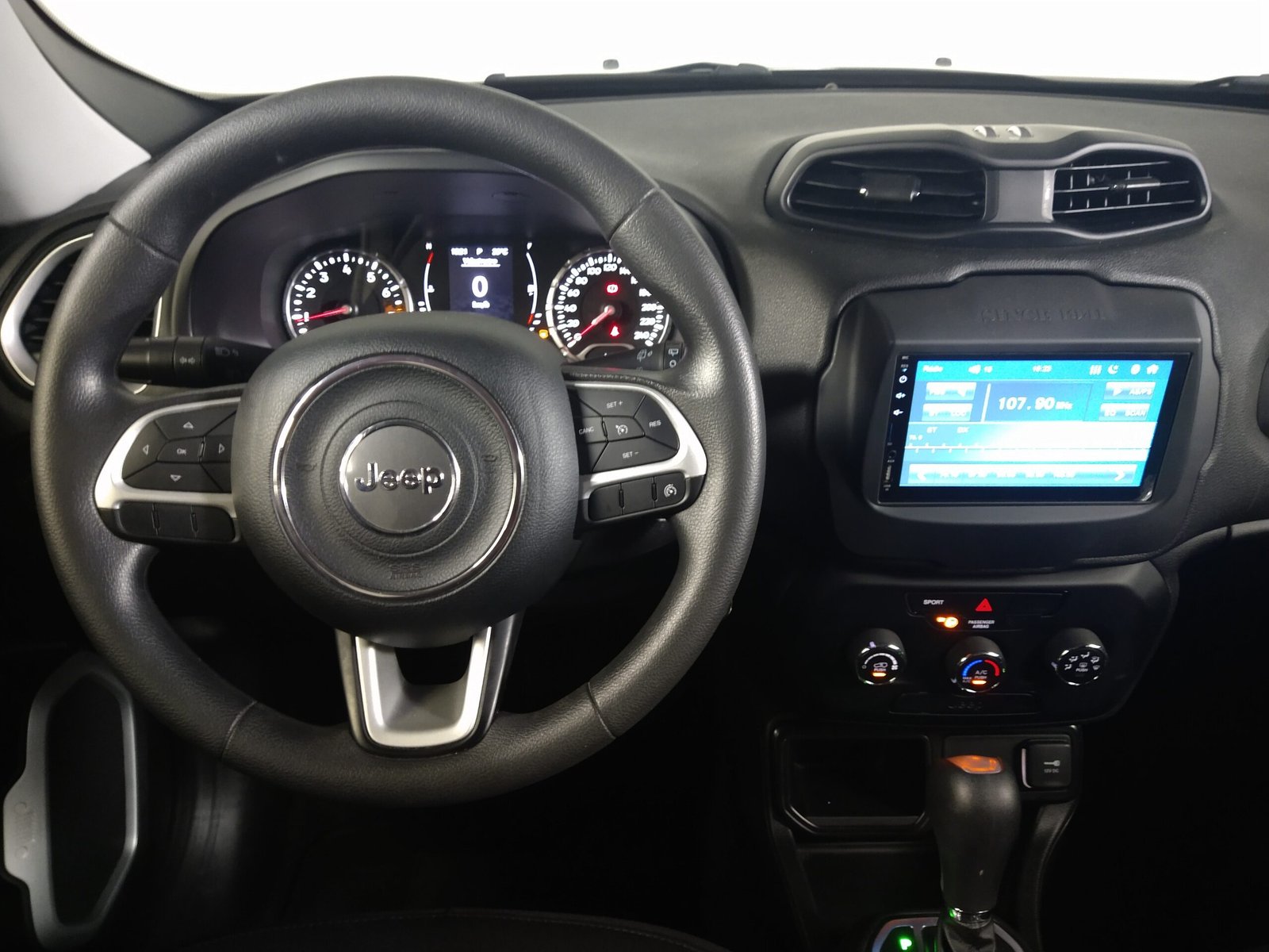 JEEP RENEGADE 1.8 AUTOMÁTICA FLEX 4P. - Imagem 5