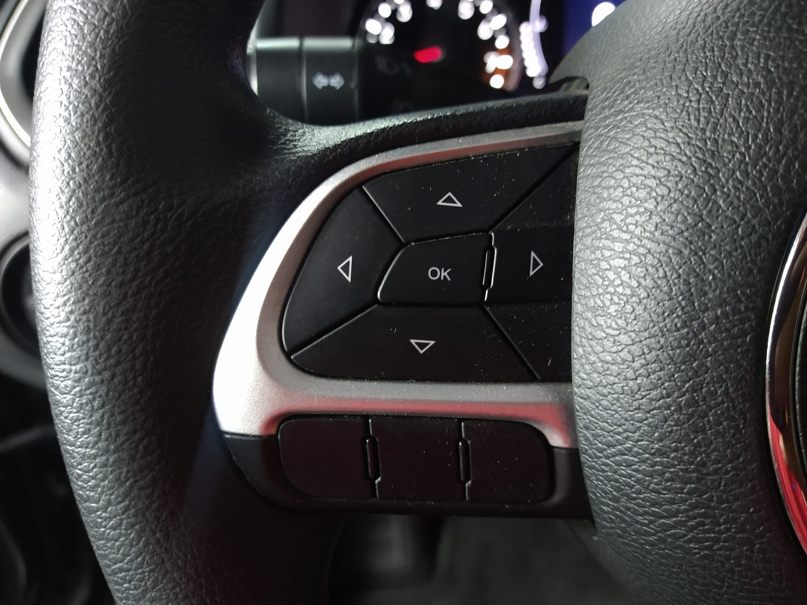 JEEP RENEGADE 1.8 AUTOMÁTICA FLEX 4P. - Imagem 13