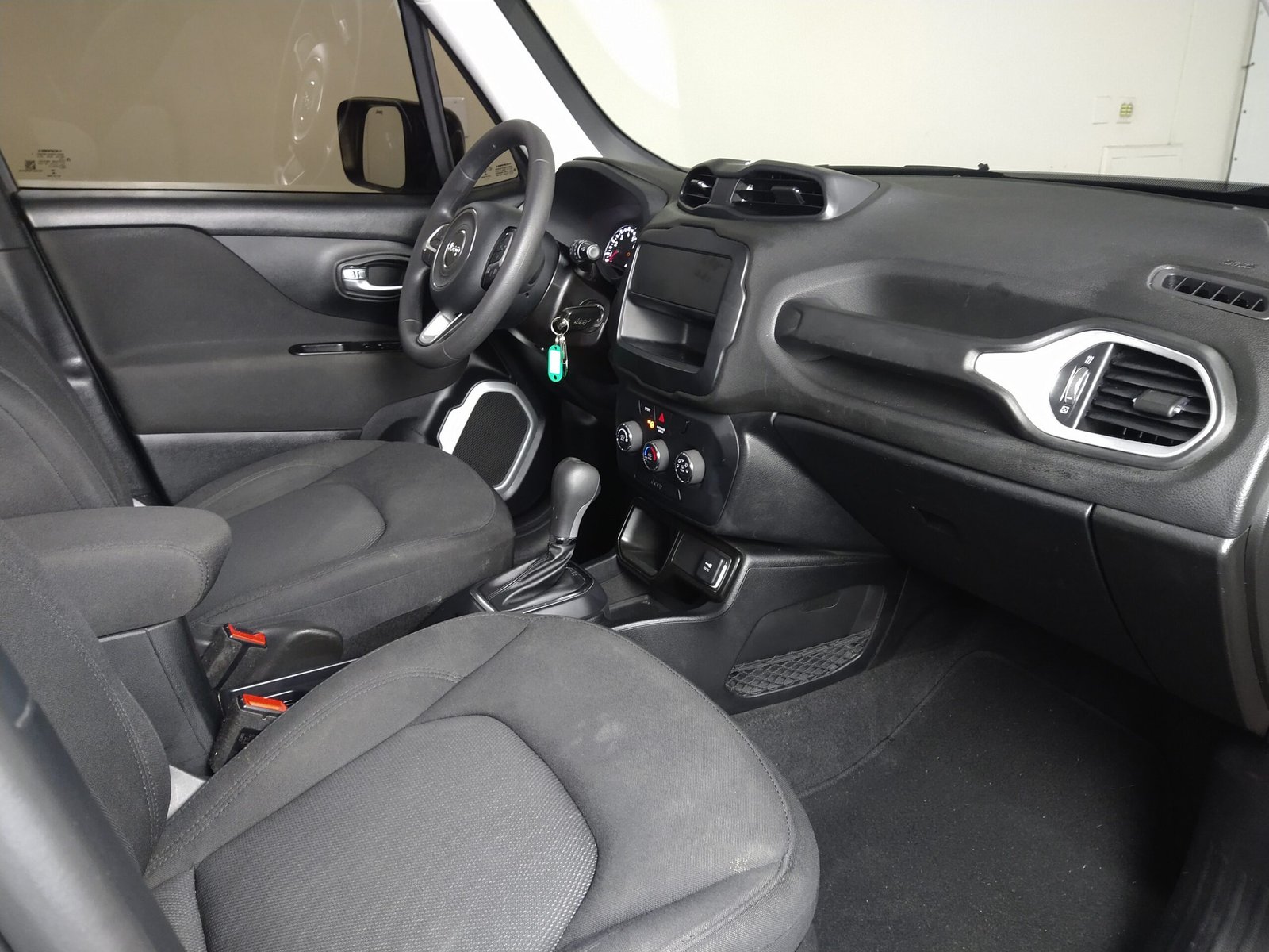 JEEP RENEGADE 1.8 AUTOMÁTICA FLEX 4P. - Imagem 18