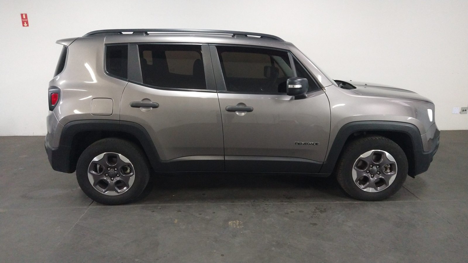 JEEP RENEGADE 1.8 AUTOMÁTICA FLEX 4P. - Imagem 29