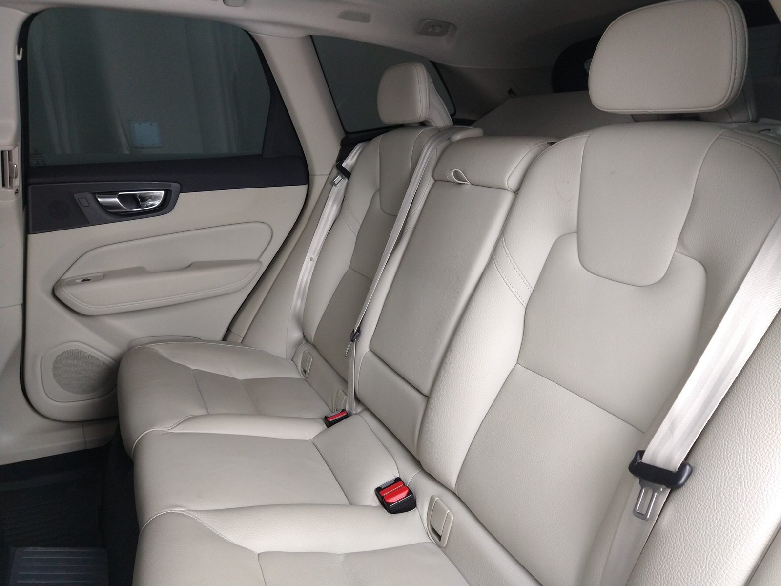 VOLVO XC60 INSCRIPTION EXPRESSION T8 AWD PLUG-IN HYBRID 4P AUTOMÁTICO. - Imagem 12