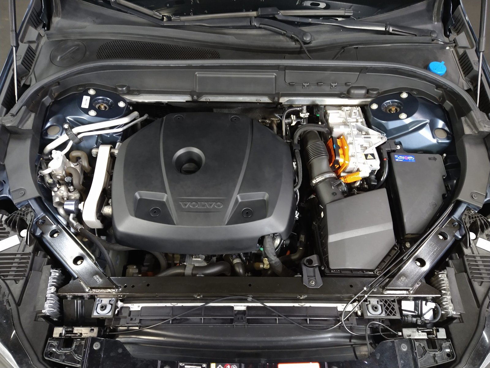 VOLVO XC60 INSCRIPTION EXPRESSION T8 AWD PLUG-IN HYBRID 4P AUTOMÁTICO. - Imagem 19