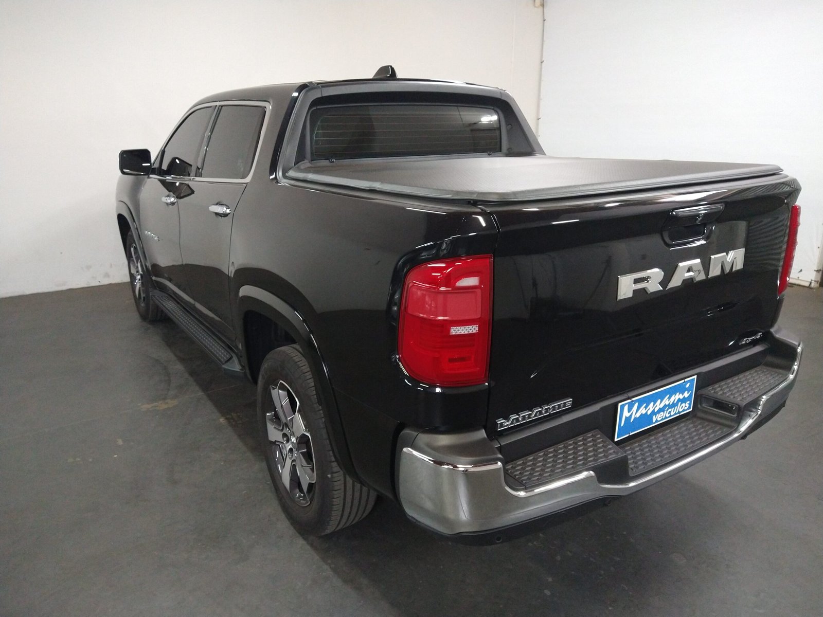 RAM RAMPAGE 2.0 TURBO DIESEL LARAMIE 4X4 AUTOMÁTICO. - Imagem 20