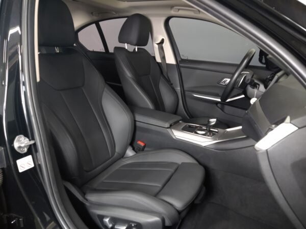 BMW 320i SPORT GP 2.0 16V TURBO AUTOMÁTICA - Imagem 7