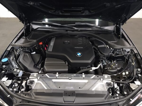 BMW 320i SPORT GP 2.0 16V TURBO AUTOMÁTICA - Imagem 17