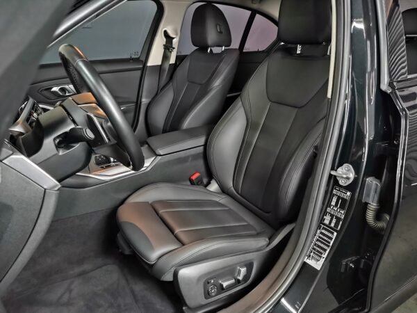 BMW 320i SPORT GP 2.0 16V TURBO AUTOMÁTICA - Imagem 9