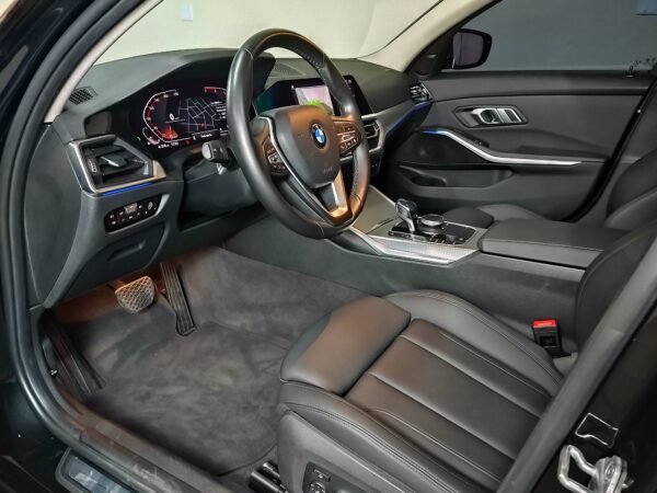 BMW 320i SPORT GP 2.0 16V TURBO AUTOMÁTICA - Imagem 8