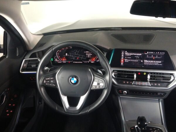 BMW 320i SPORT GP 2.0 16V TURBO AUTOMÁTICA - Imagem 6