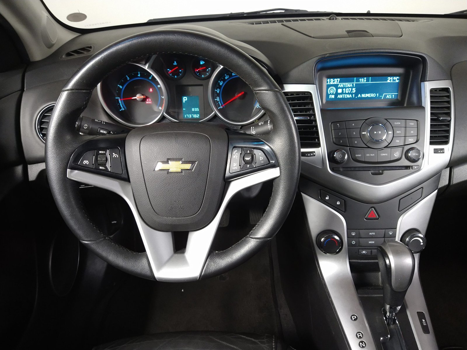 CHEVROLET CRUZE SEDAN LT 1.8 AUTOMÁTICO FLEX - Imagem 5