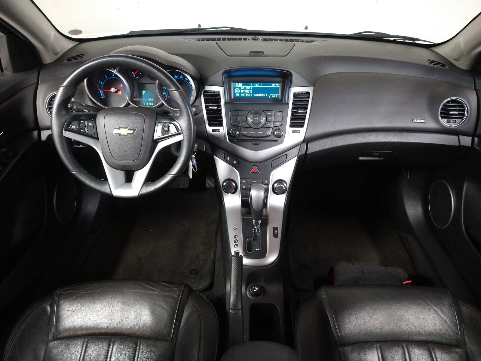 CHEVROLET CRUZE SEDAN LT 1.8 AUTOMÁTICO FLEX - Imagem 6