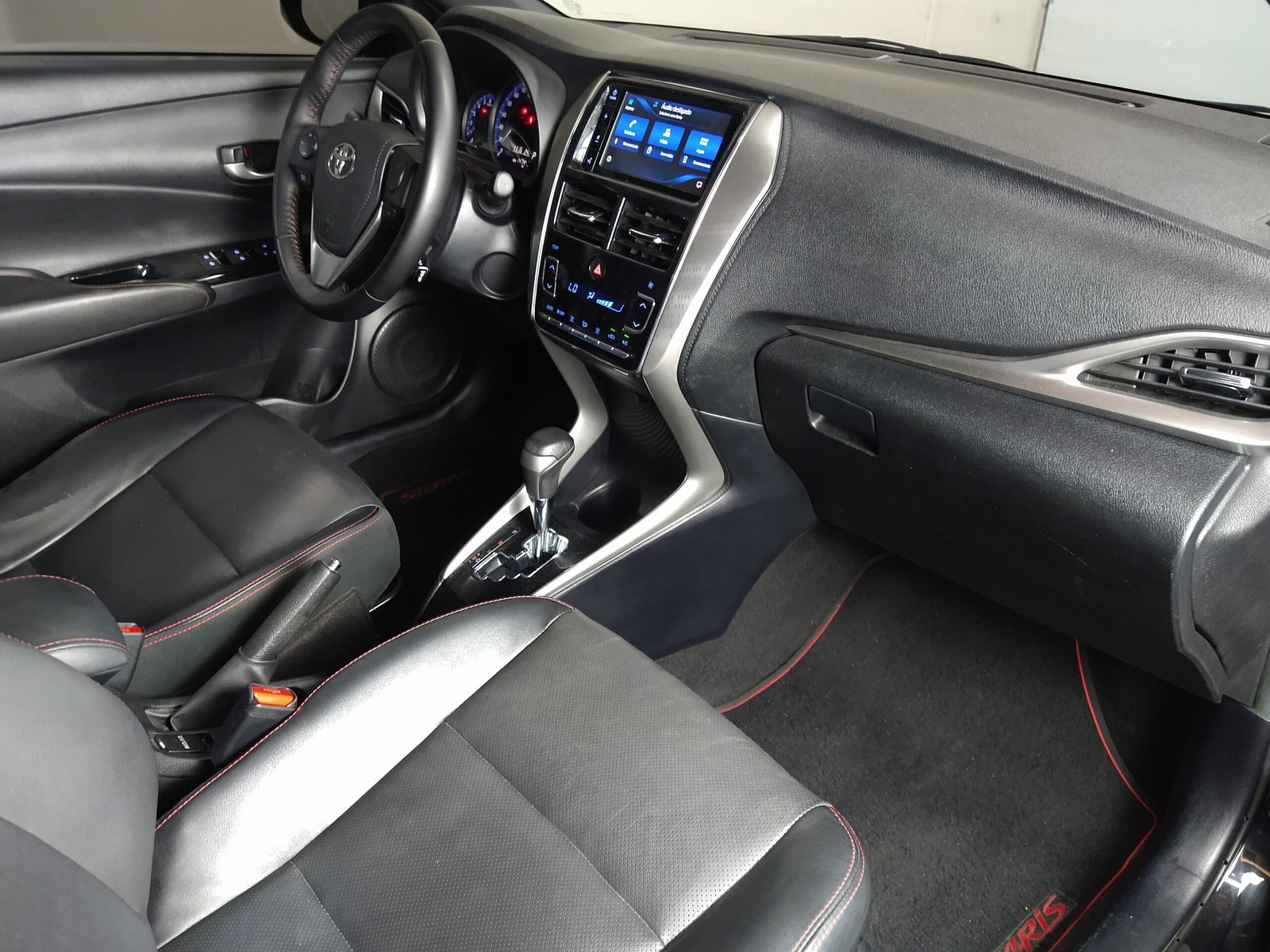 TOYOTA YARIS HATCH 1.5 S FLEX 4P AUTOMÁTICO - Imagem 10