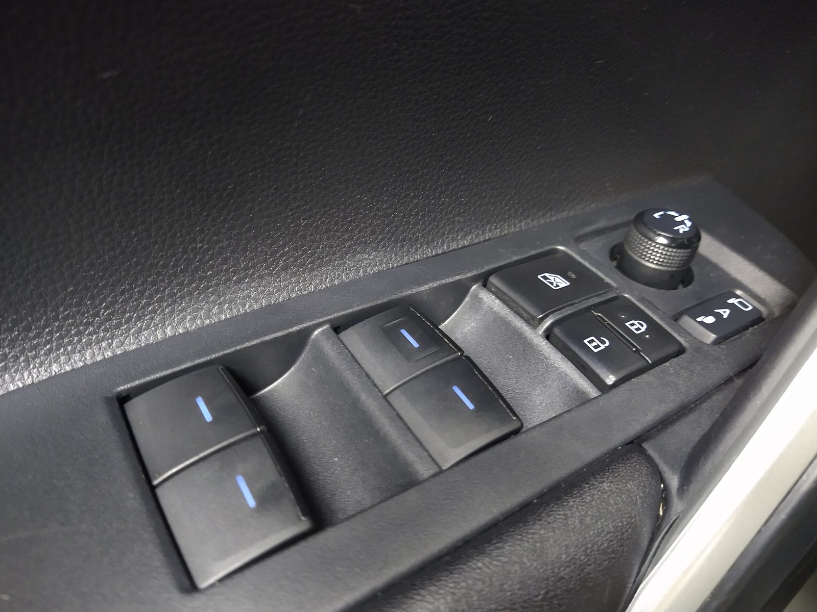 TOYOTA COROLLA CROSS 1.8 XRX FLEX HÍBRIDO 4P AUTOMÁTICO. - Imagem 13