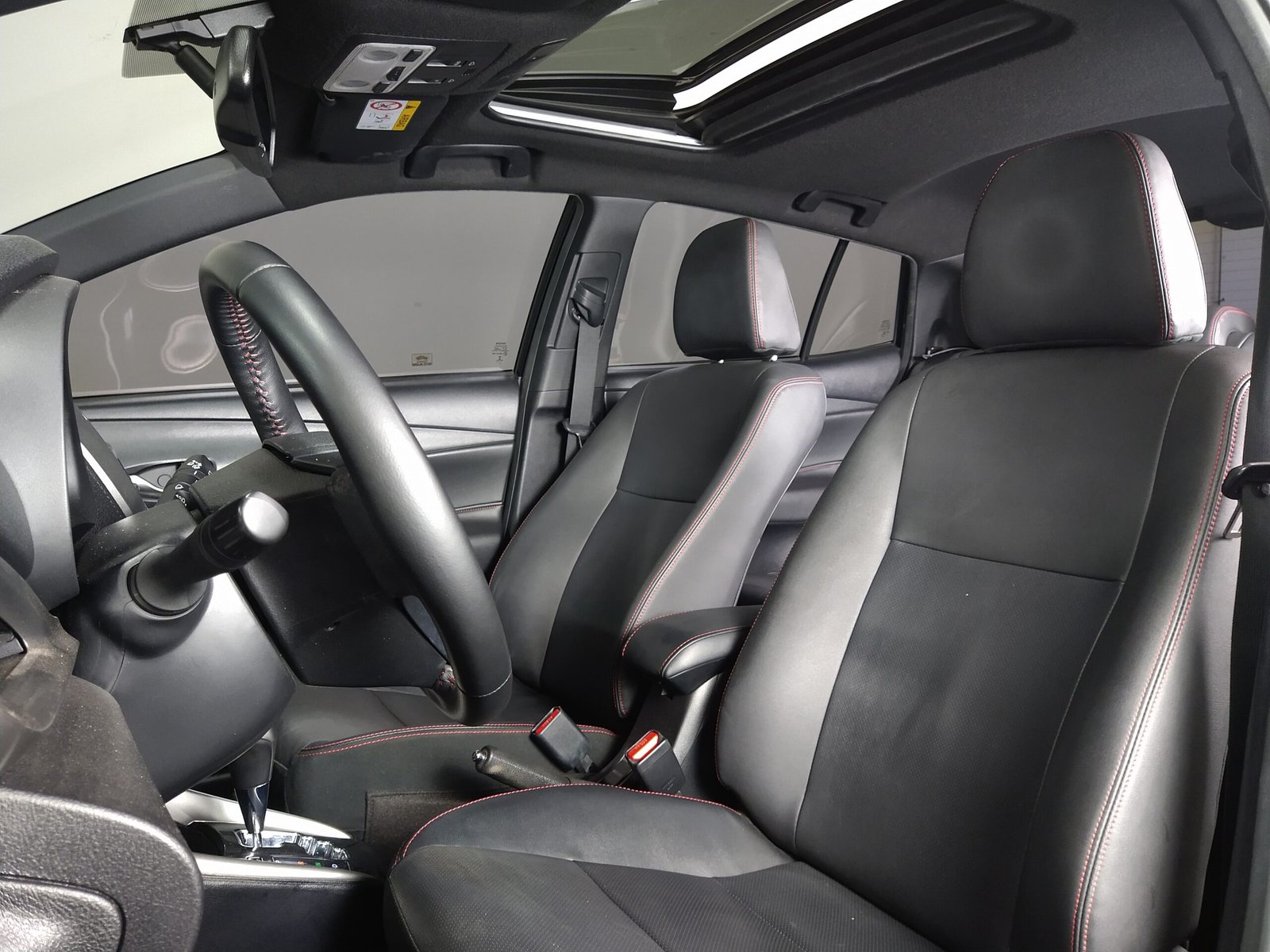 TOYOTA YARIS HATCH 1.5 S FLEX 4P AUTOMÁTICO - Imagem 13