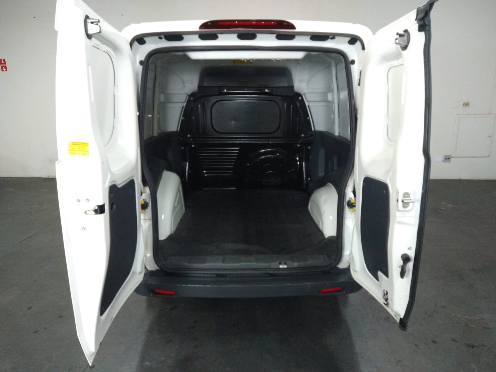 FIAT FIORINO HARD WORKING FLEX 2P MANUAL - Imagem 13