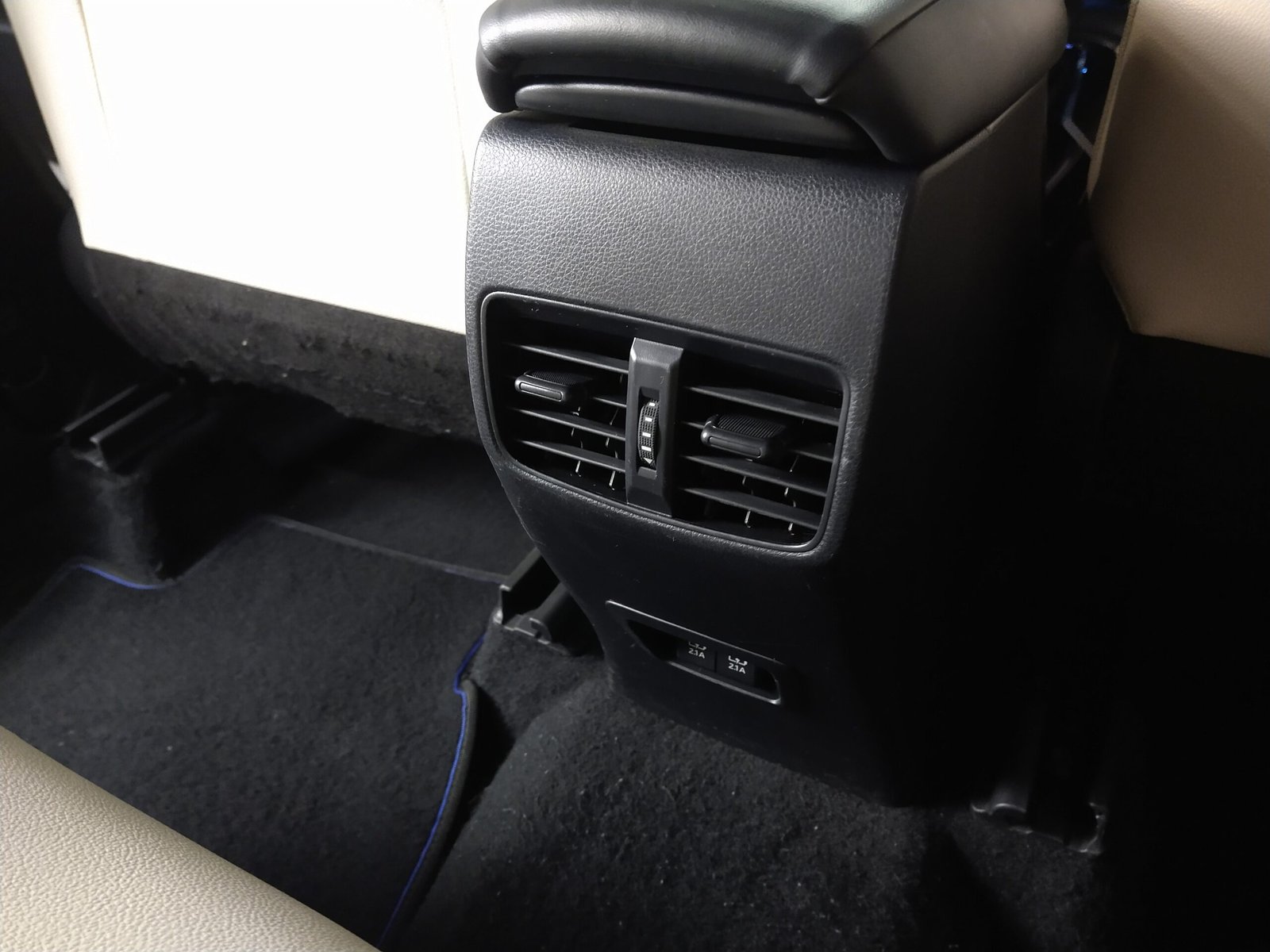 TOYOTA COROLLA CROSS 1.8 XRX FLEX HÍBRIDO 4P AUTOMÁTICO. - Imagem 19