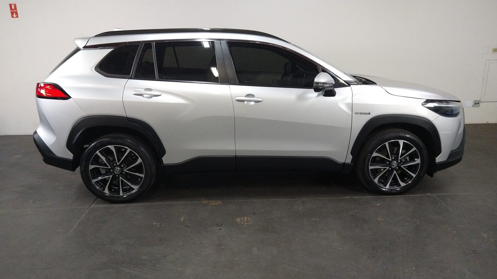 TOYOTA COROLLA CROSS 1.8 XRX FLEX HÍBRIDO 4P AUTOMÁTICO. - Imagem 23