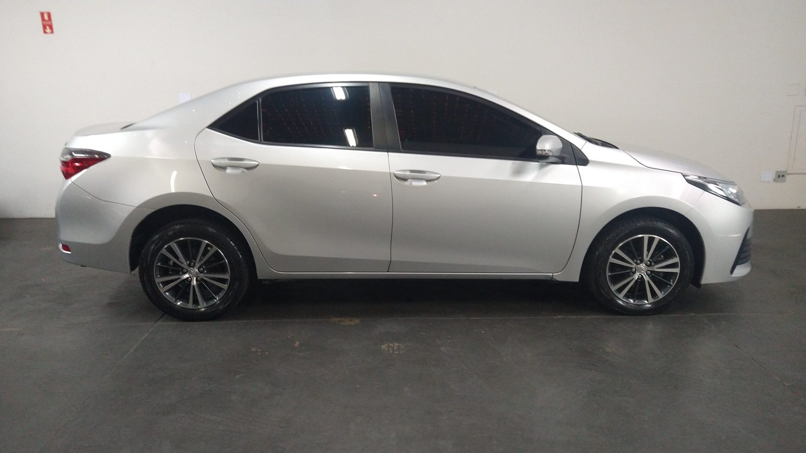 TOYOTA COROLLA 1.8 GLI 16V FLEX 4P CVT AUTOMÁTICO. - Imagem 23