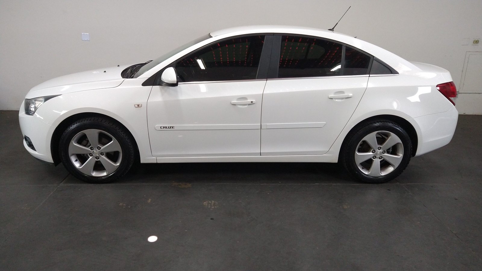 CHEVROLET CRUZE SEDAN LT 1.8 AUTOMÁTICO FLEX - Imagem 21