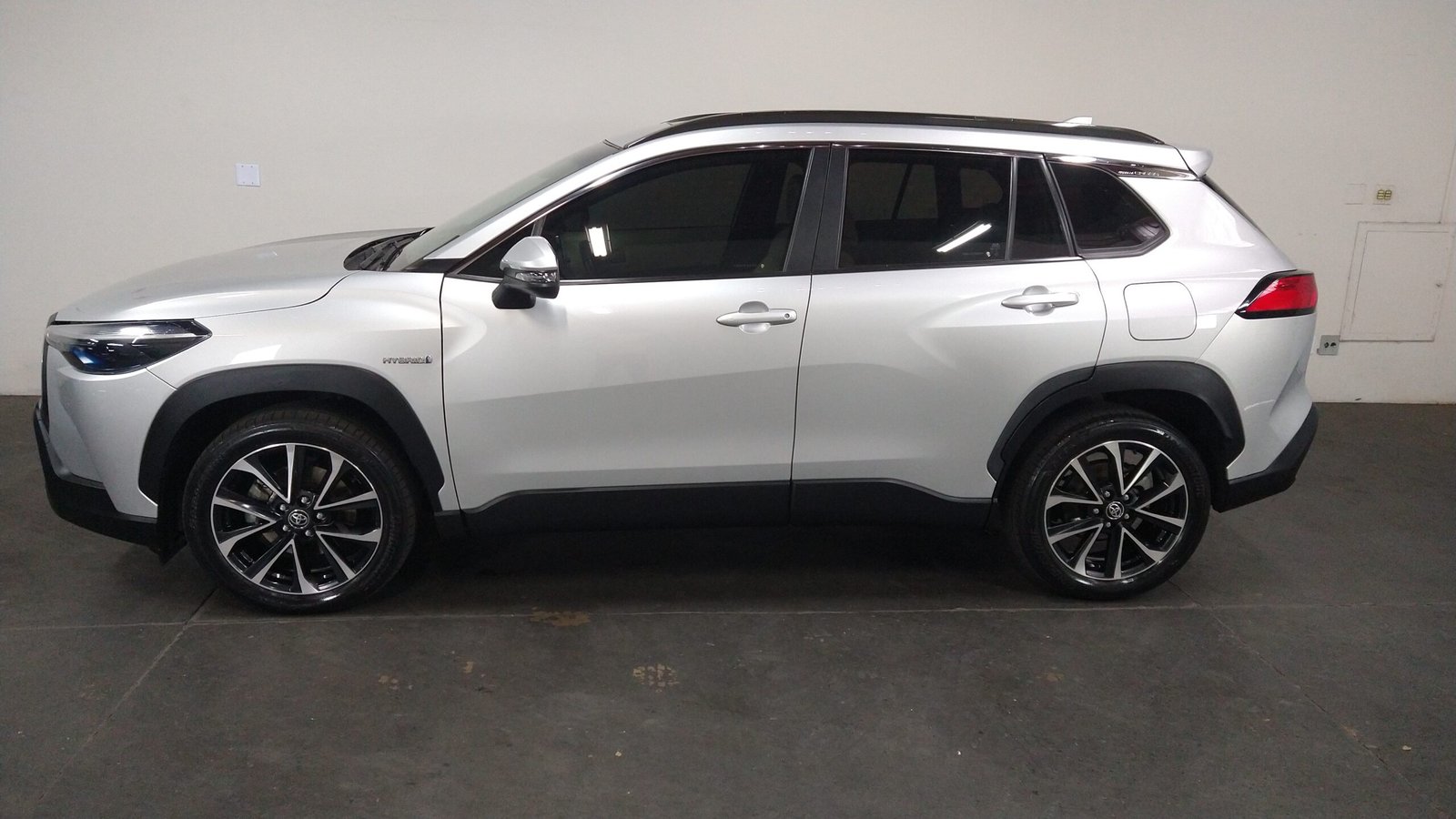 TOYOTA COROLLA CROSS 1.8 XRX FLEX HÍBRIDO 4P AUTOMÁTICO. - Imagem 24