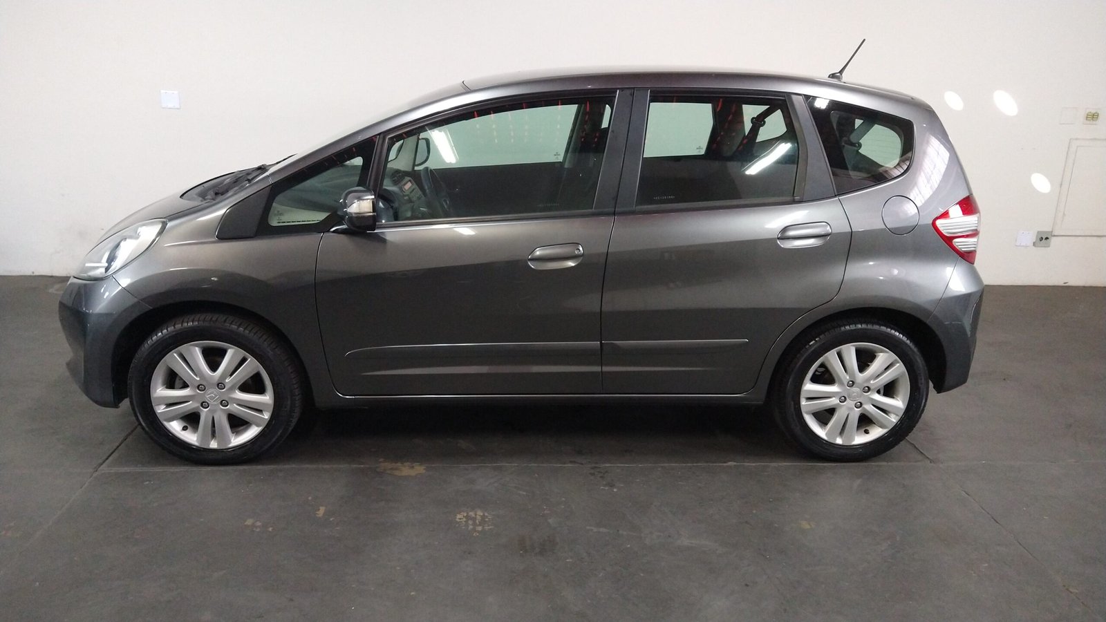 HONDA FIT EX 1.5 16V i-VTEC AUTOMÁTICO FLEX 4P. - Imagem 27