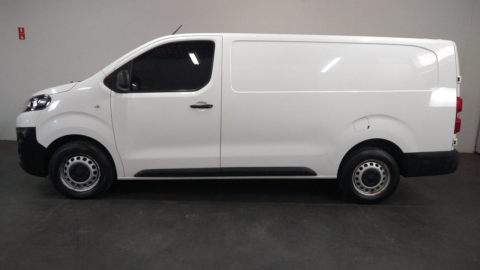 CITROËN JUMPY 1.5 TURBO DIESEL CARGO 3P MANUAL - Imagem 18