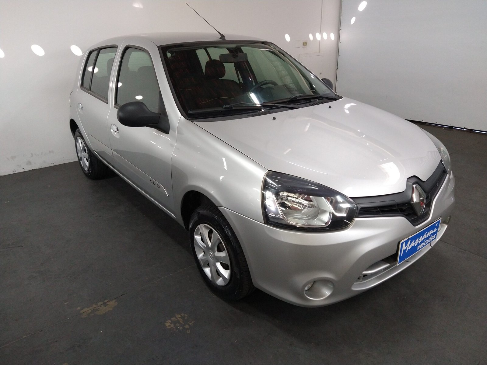 RENAULT CLIO EXPRESSION 1.0 16V MANUAL FLEX 4P. - Imagem 2