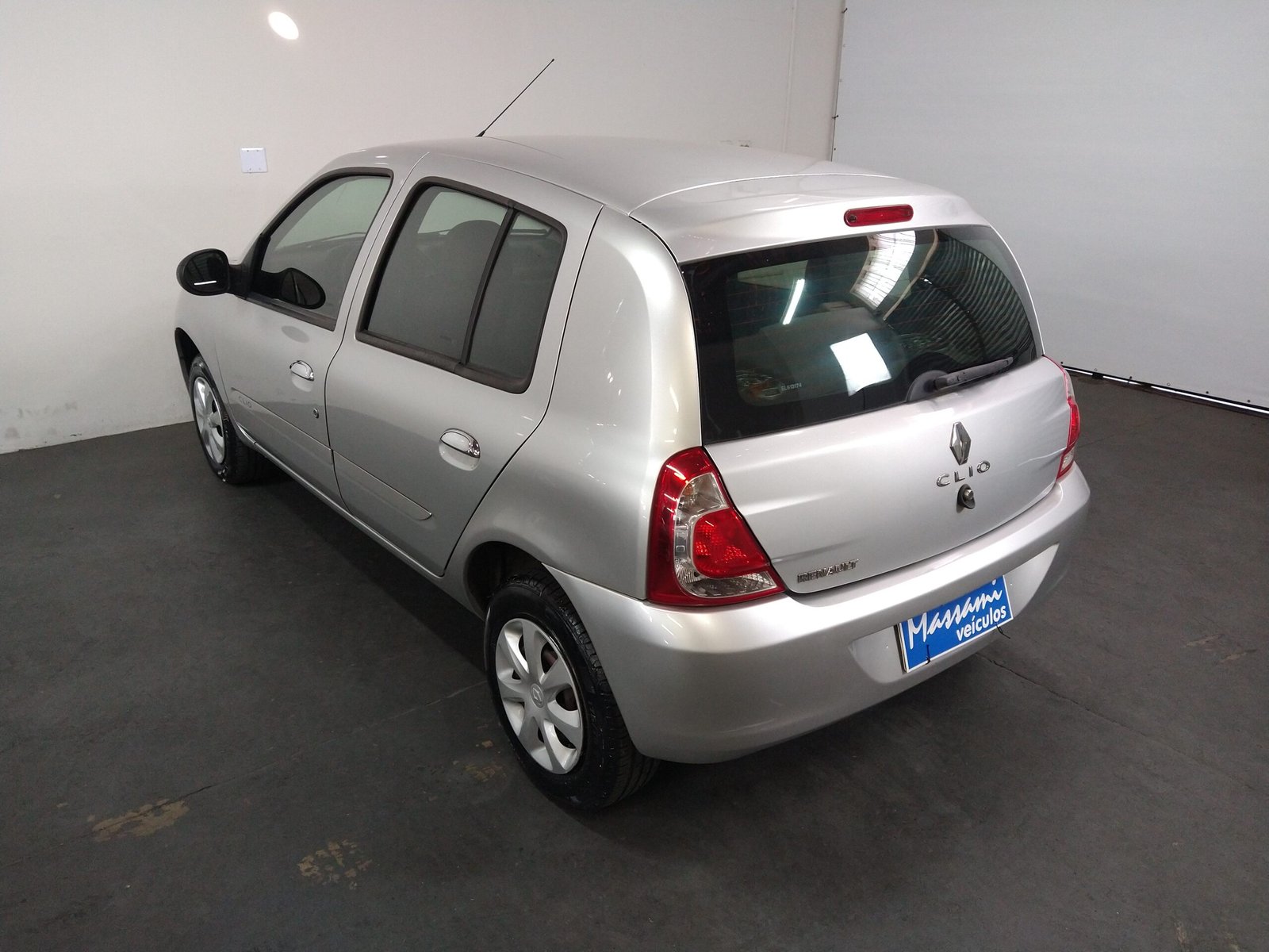RENAULT CLIO EXPRESSION 1.0 16V MANUAL FLEX 4P. - Imagem 20