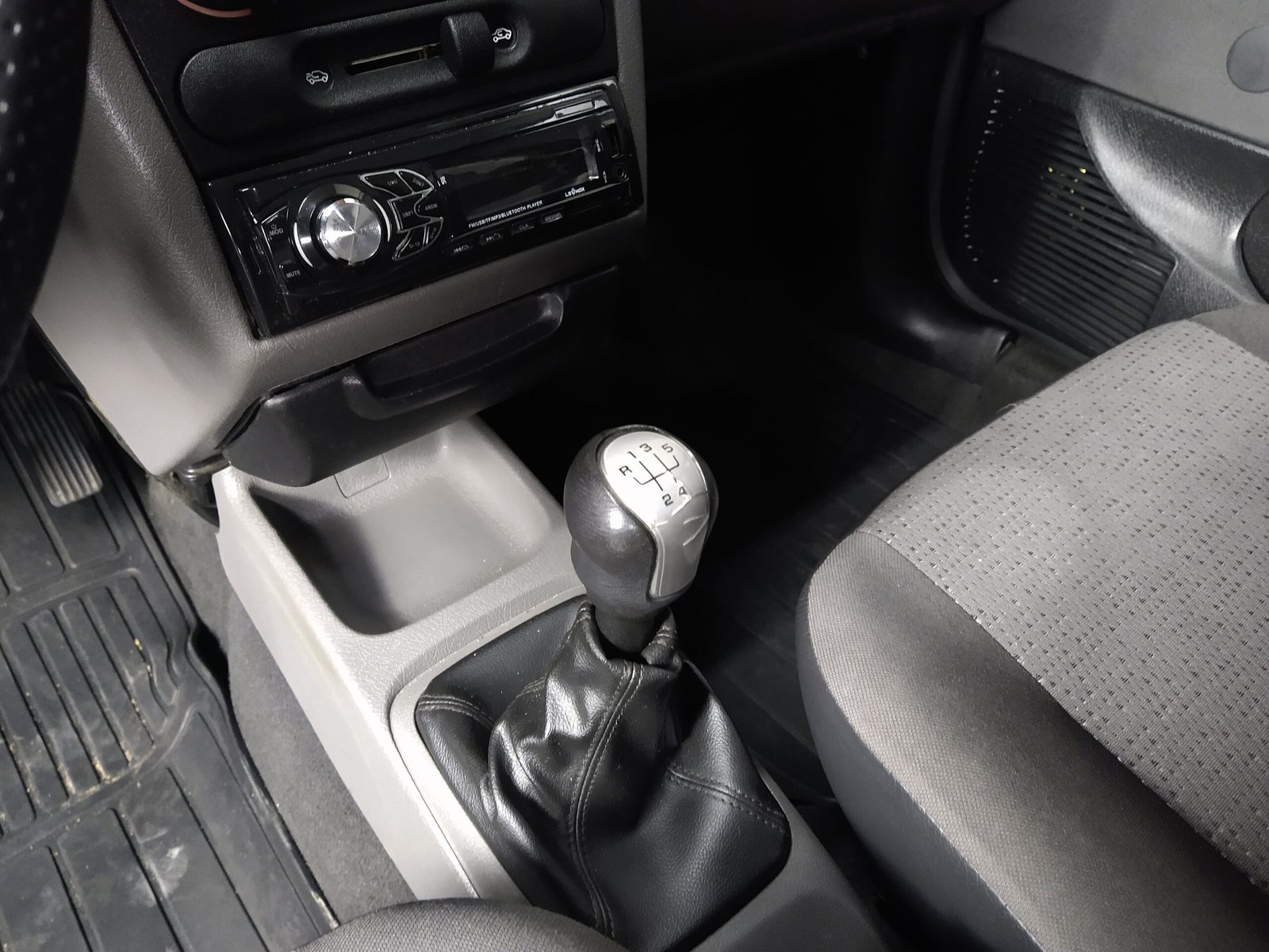 CHEVROLET CLASSIC LS 1.0 FLEX 4P MANUAL. - Imagem 6