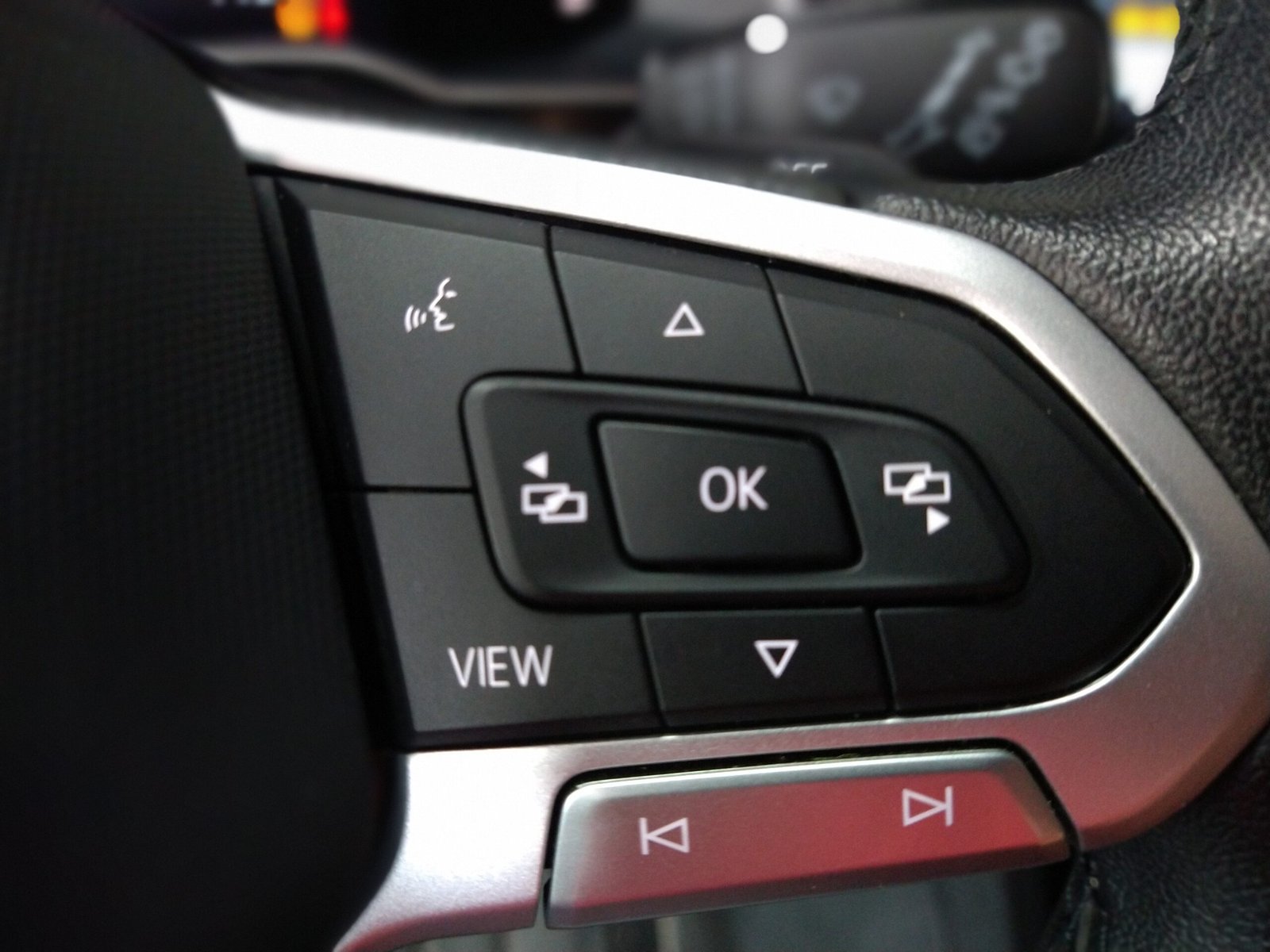 VOLKSWAGEN NIVUS COMFORTLINE 1.0 200 TSI AUTOMÁTICO 4P FLEX. - Imagem 8