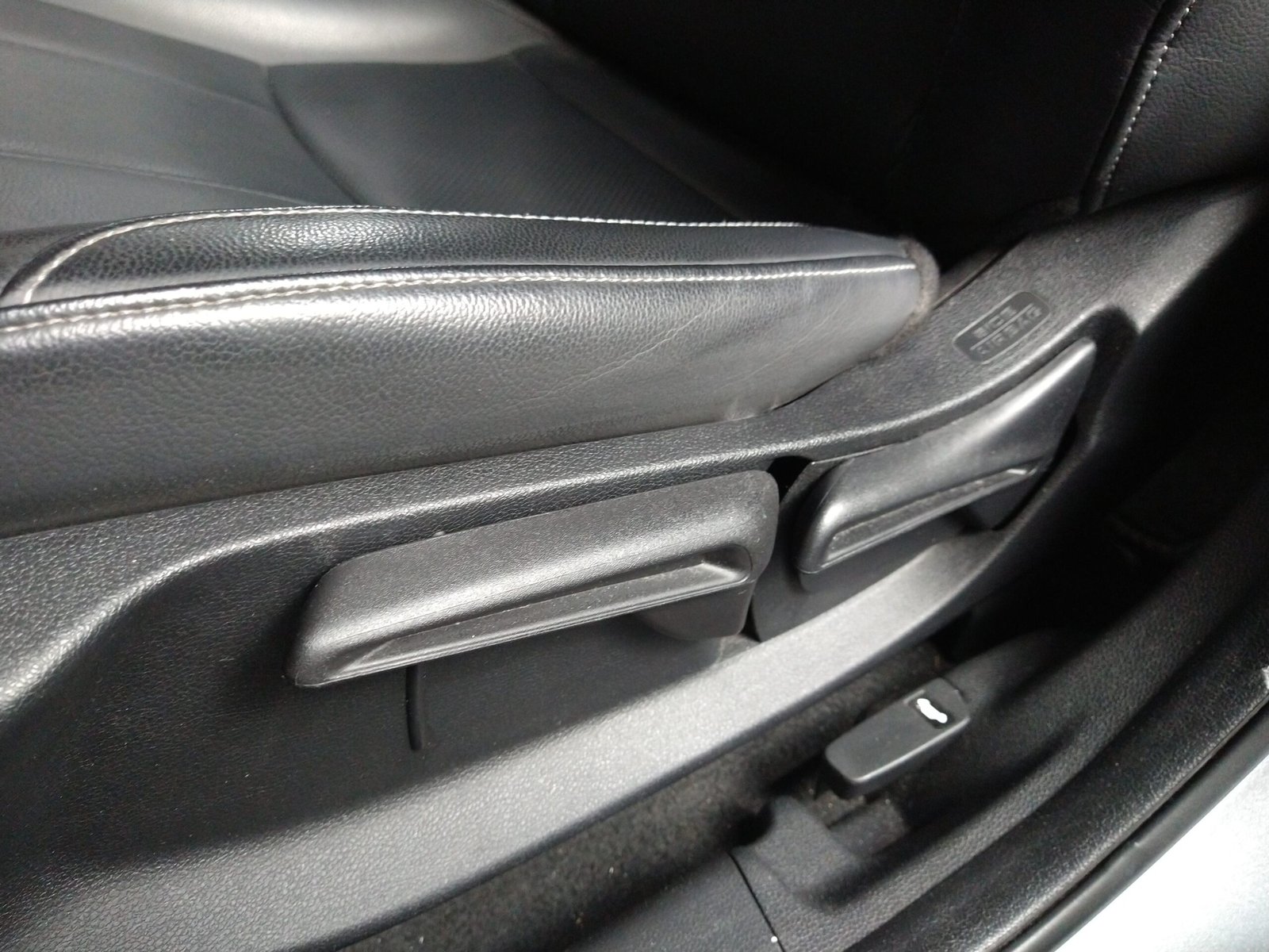 HONDA CITY1.5 i-VTEC SEDAN TOURING CVT FLEX 4 PORTAS - Imagem 18