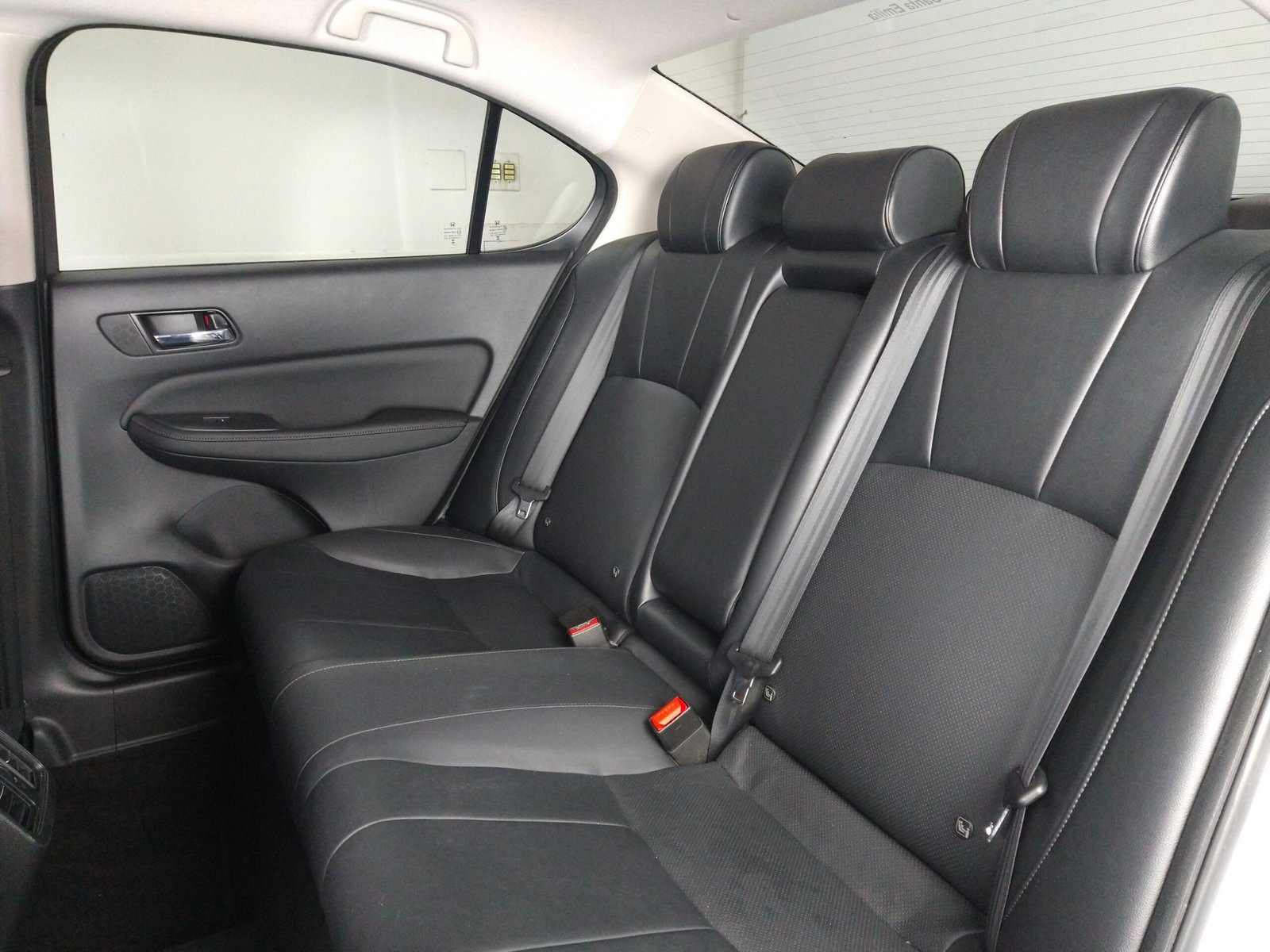 HONDA CITY1.5 i-VTEC SEDAN TOURING CVT FLEX 4 PORTAS - Imagem 23