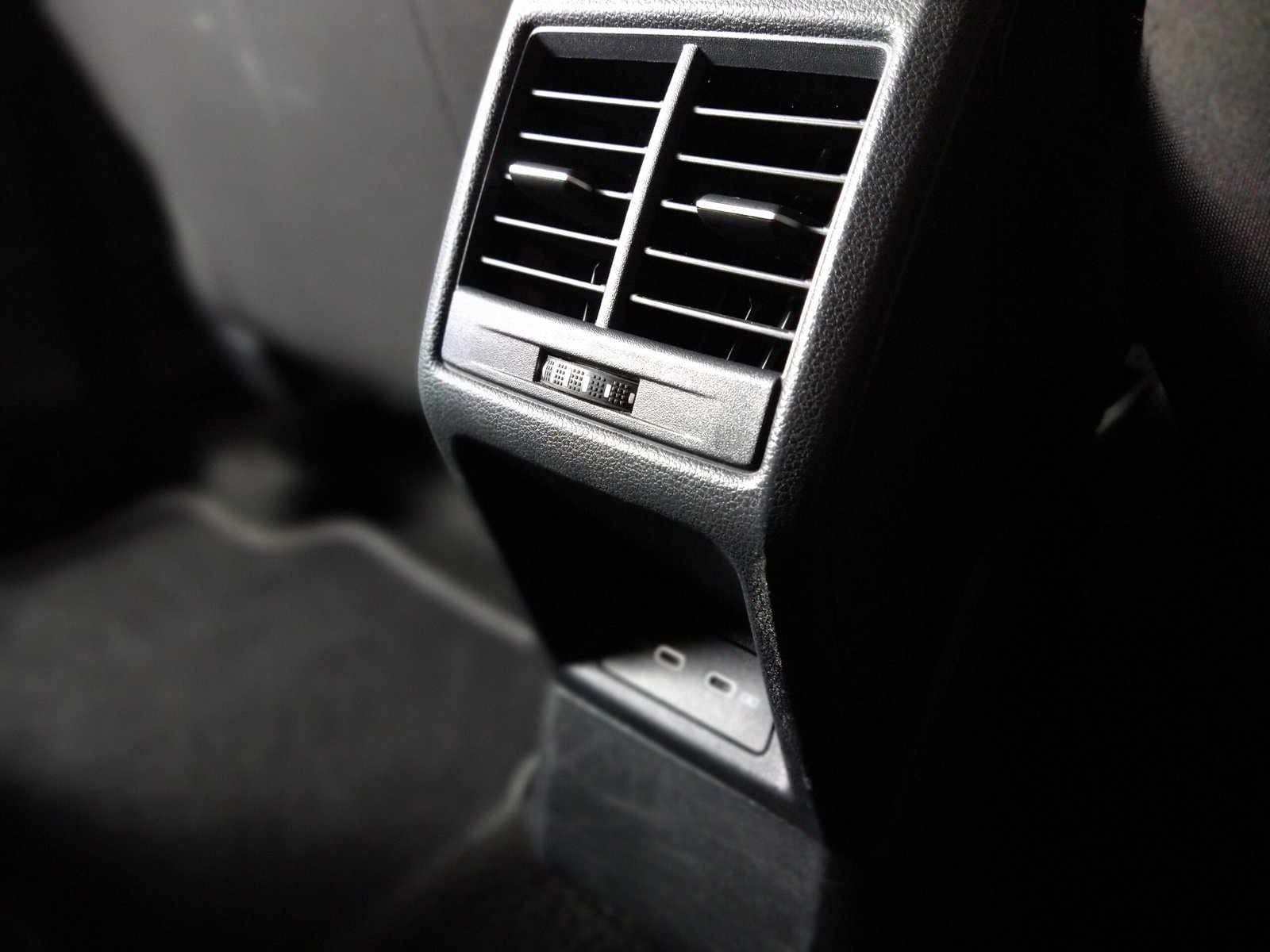 VOLKSWAGEN NIVUS COMFORTLINE 1.0 200 TSI AUTOMÁTICO 4P FLEX. - Imagem 23