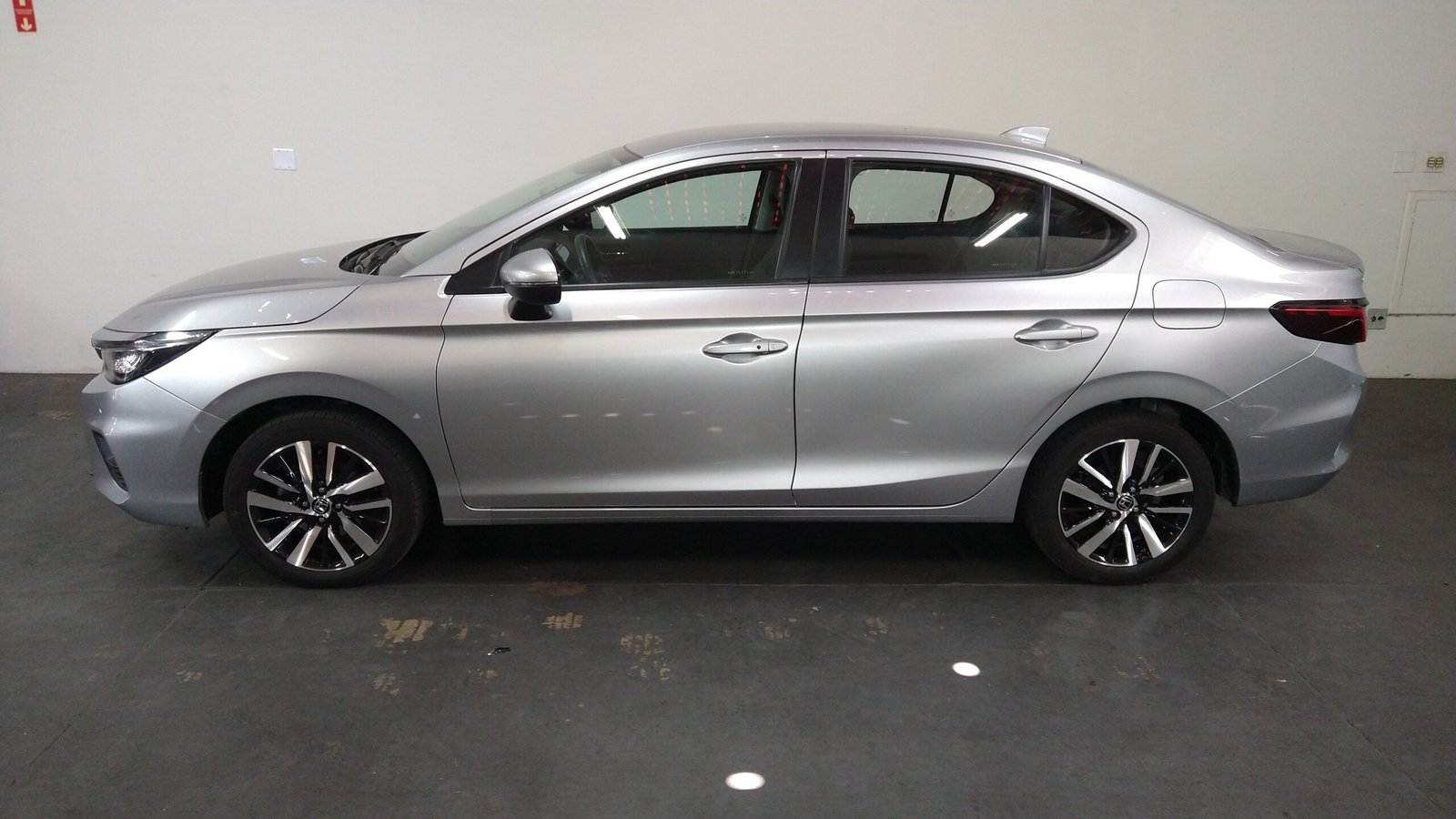 HONDA CITY1.5 i-VTEC SEDAN TOURING CVT FLEX 4 PORTAS - Imagem 29