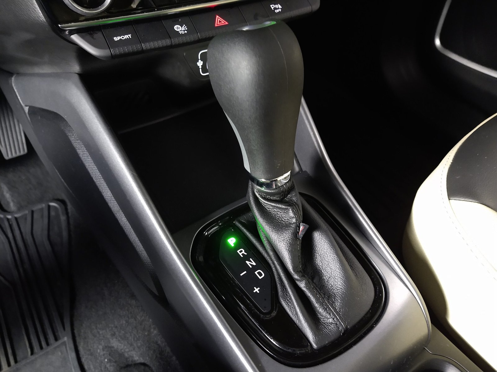 FIAT TORO FREEDOM TURBO T270 FLEX 4P AUTOMÁTICO - Imagem 8