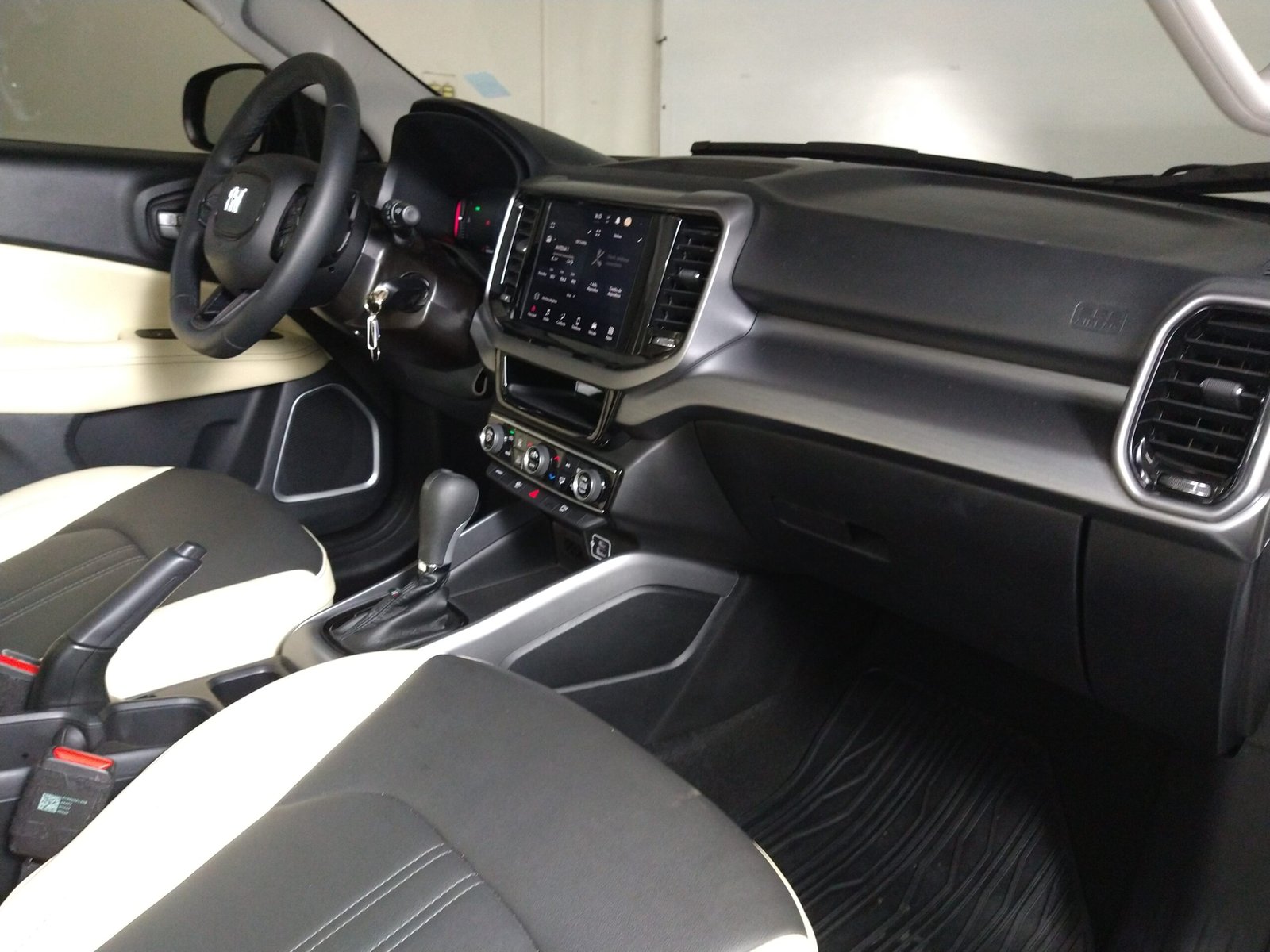 FIAT TORO FREEDOM TURBO T270 FLEX 4P AUTOMÁTICO - Imagem 16