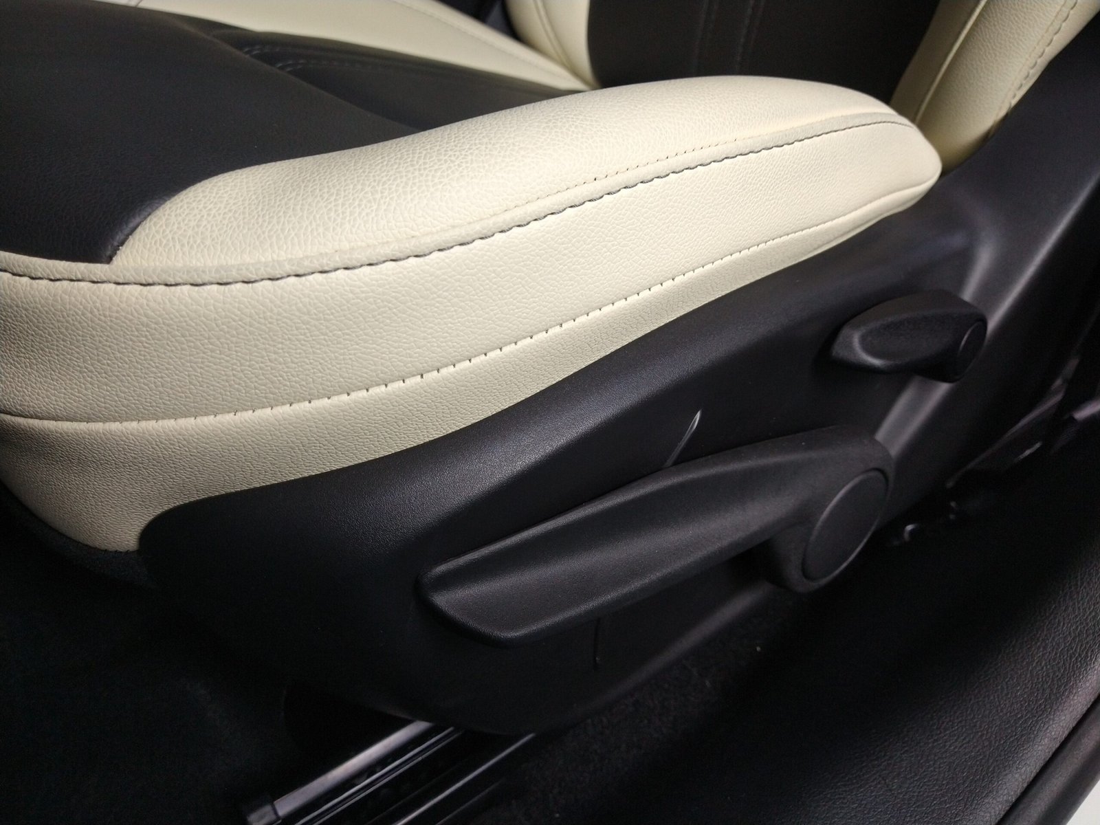 FIAT TORO FREEDOM TURBO T270 FLEX 4P AUTOMÁTICO - Imagem 18