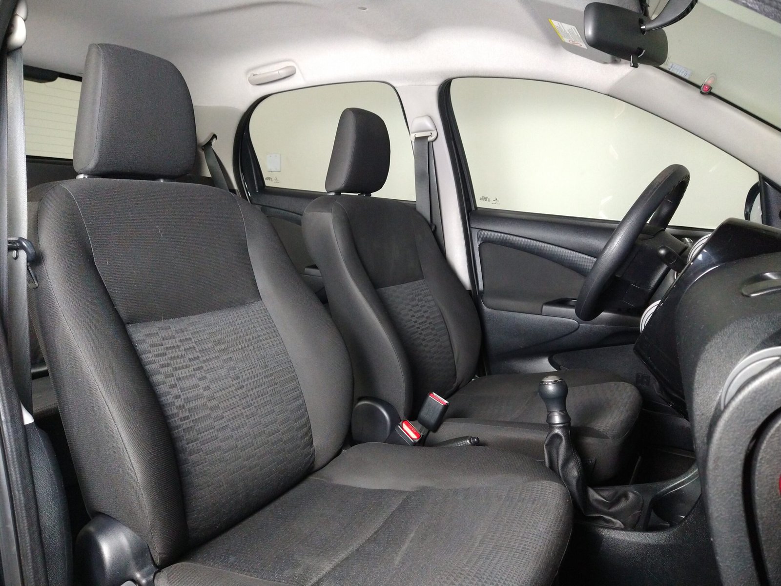 TOYOTA ETIOS HATCH 1.3 X FLEX 4P MANUAL. - Imagem 13