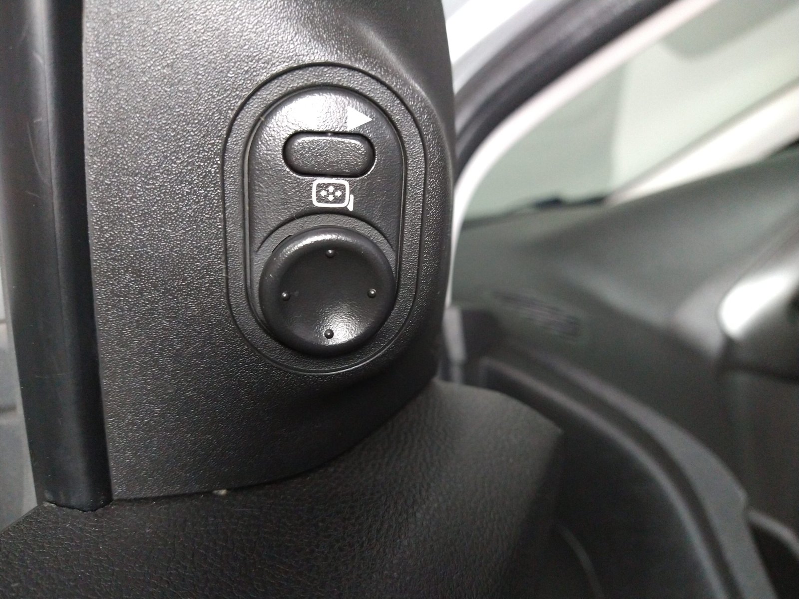 CHEVROLET ONIX LTZ 1.4 FLEX 4P MANUAL. - Imagem 7