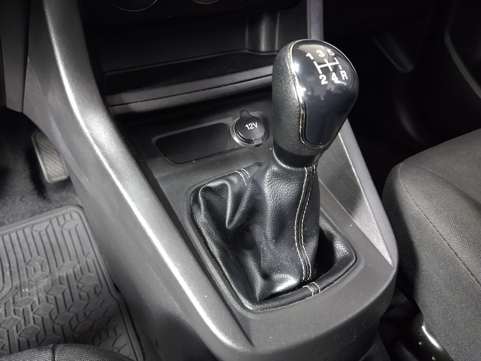 FORD KA SE 1.0 FLEX 4 PORTAS MANUAL - Imagem 9