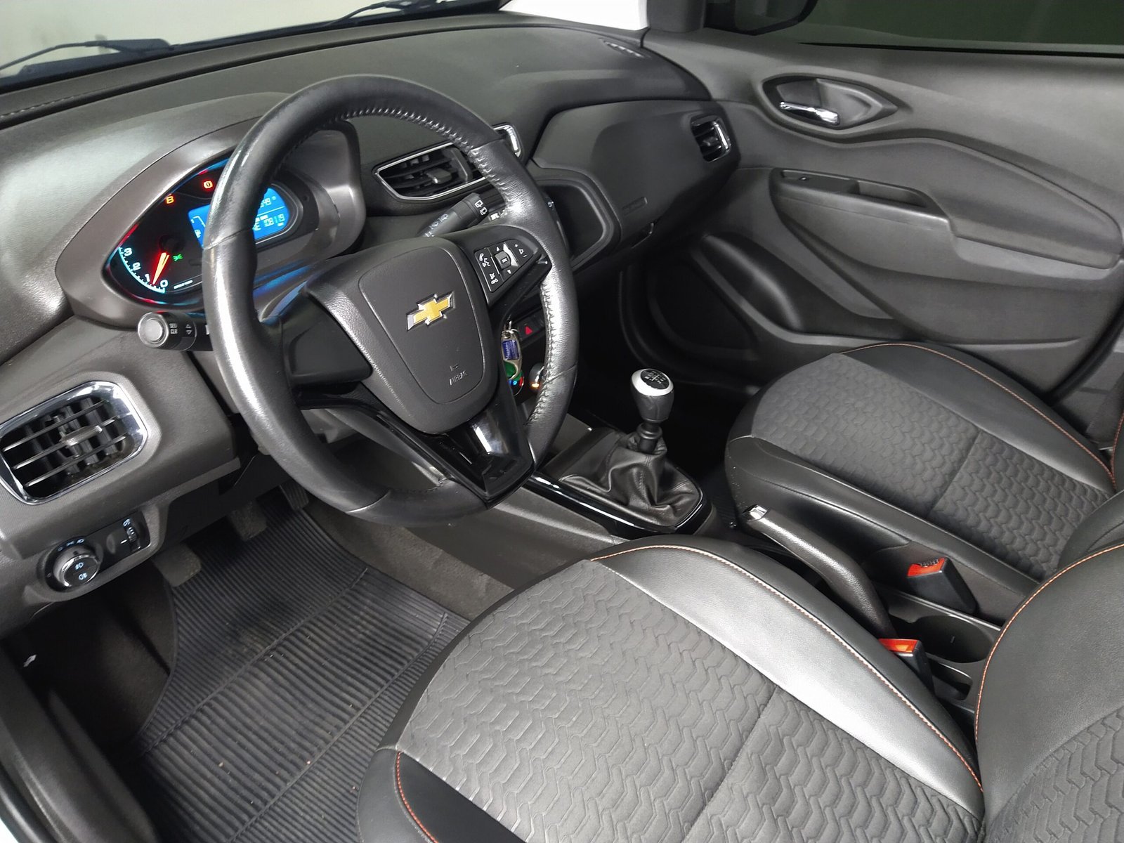 CHEVROLET ONIX LTZ 1.4 FLEX 4P MANUAL. - Imagem 18