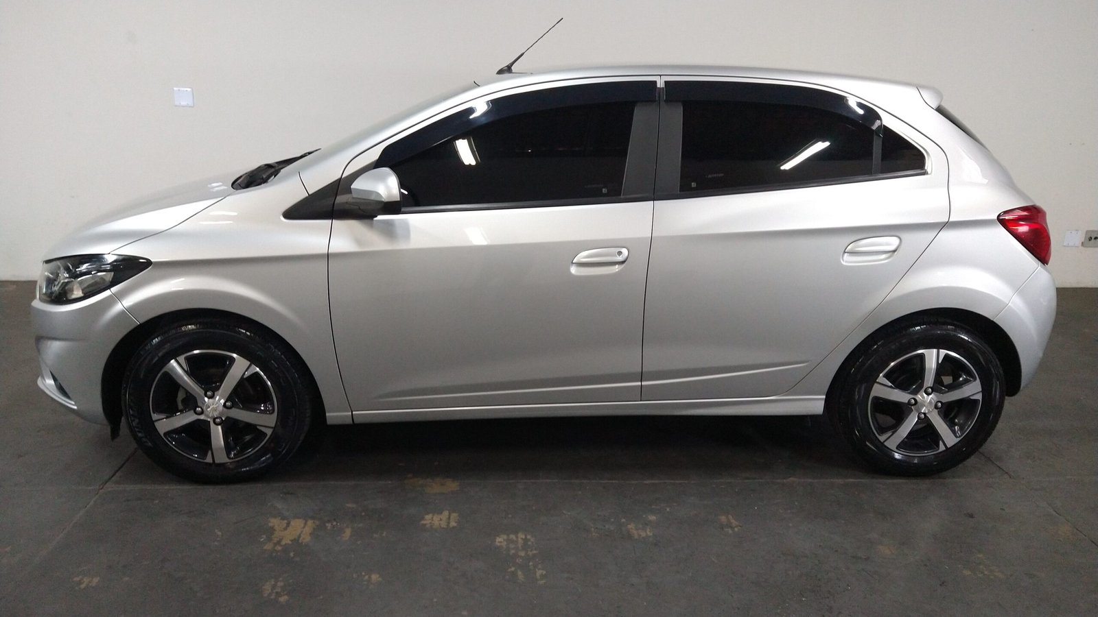 CHEVROLET ONIX LTZ 1.4 FLEX 4P MANUAL. - Imagem 28