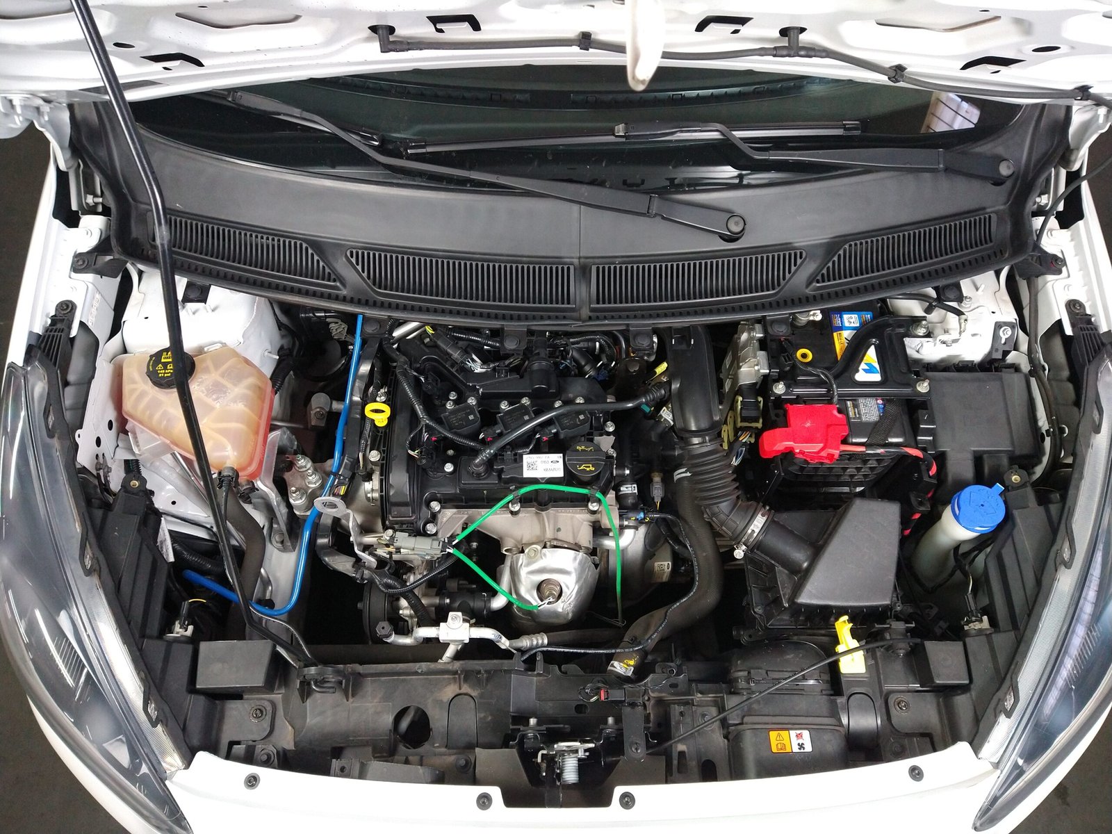 FORD KA SE 1.0 FLEX 4 PORTAS MANUAL - Imagem 28