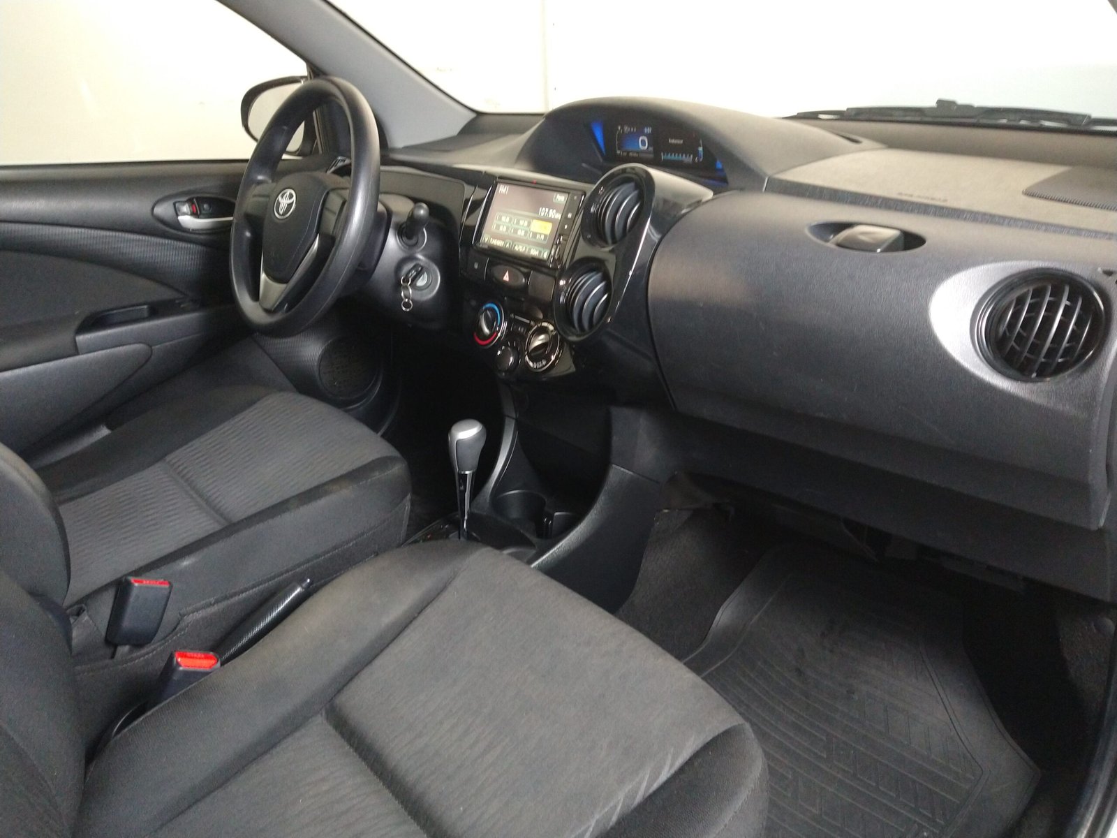TOYOTA ETIOS 1.3 X FLEX 4P AUTOMÁTICO. - Imagem 15