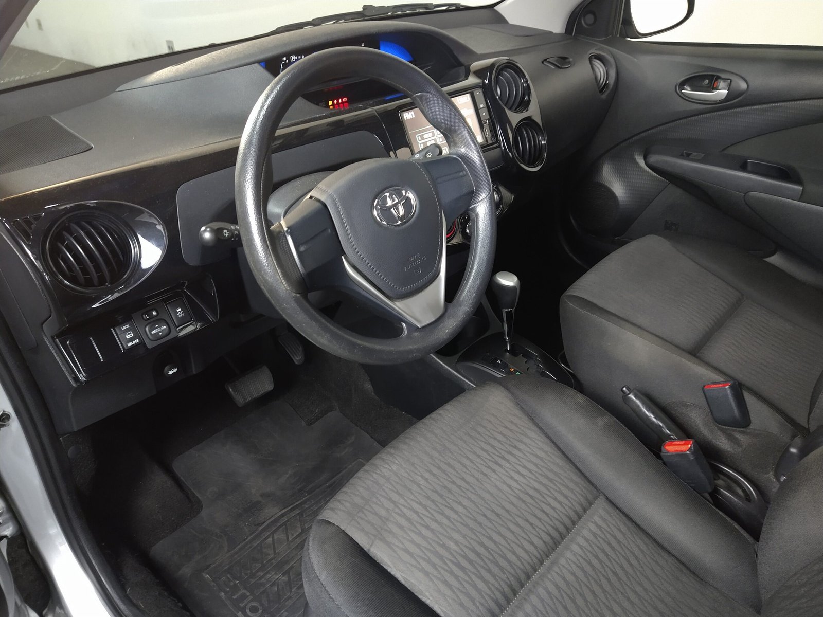 TOYOTA ETIOS 1.3 X FLEX 4P AUTOMÁTICO. - Imagem 16