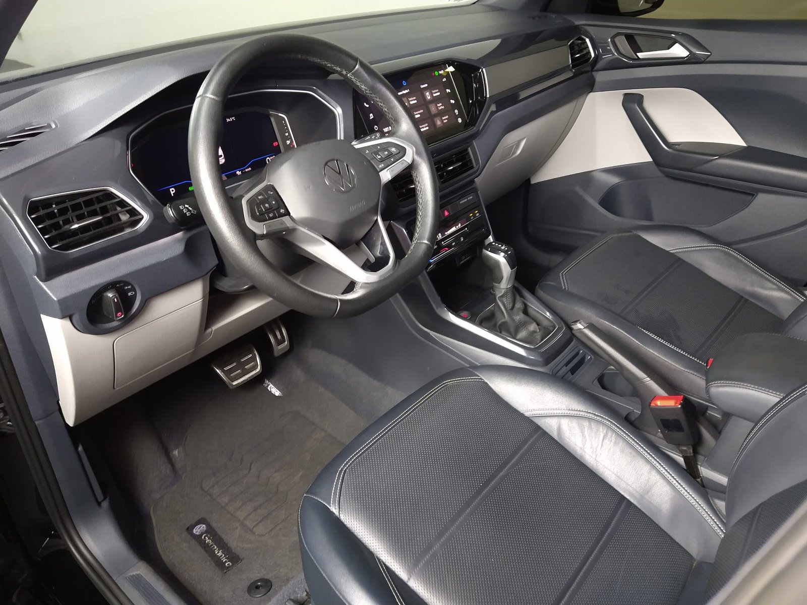 VOLKSWAGEN T-CROSS HIGHLINE 1.4 250 TSI AUTOMÁTICO FLEX - Imagem 18