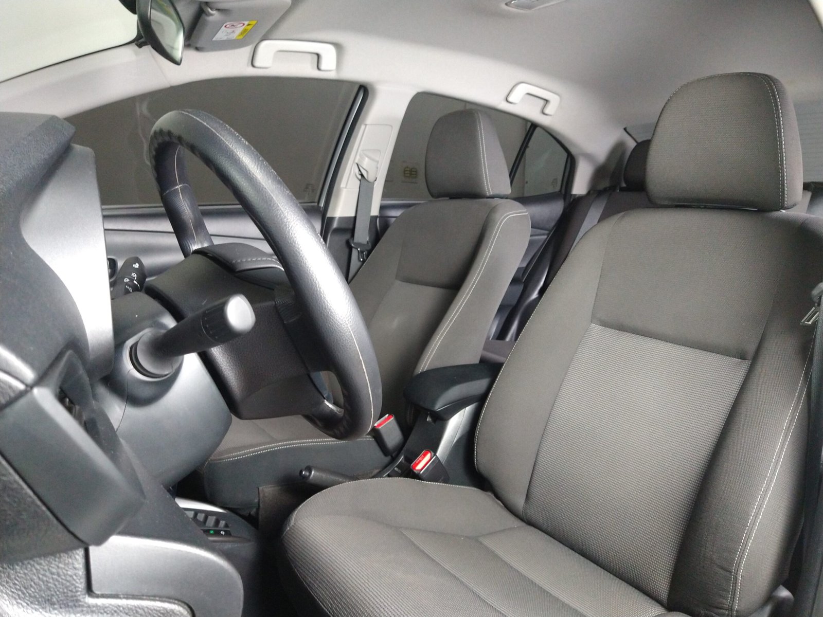 TOYOTA YARIS SEDAN 1.5 XL FLEX 4 PORTAS AUTOMÁTICO - Imagem 21