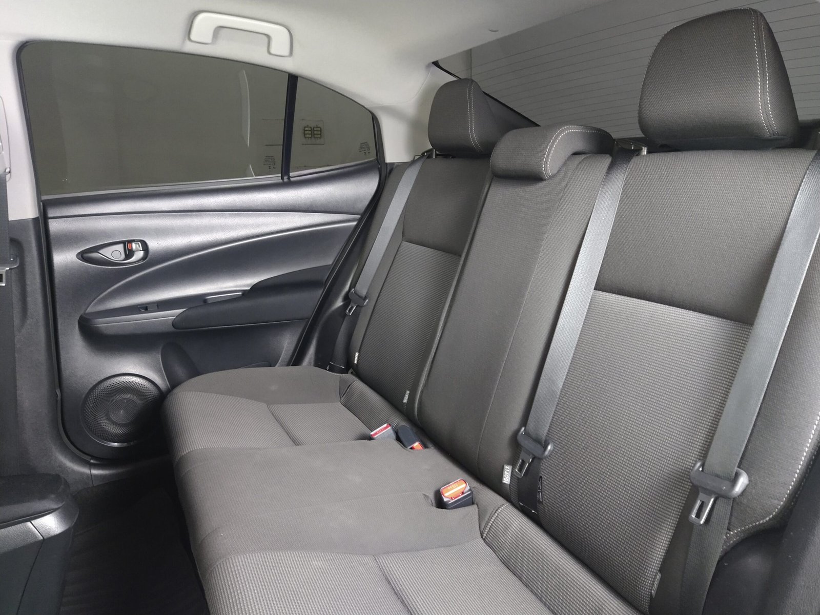 TOYOTA YARIS SEDAN 1.5 XL FLEX 4 PORTAS AUTOMÁTICO - Imagem 25