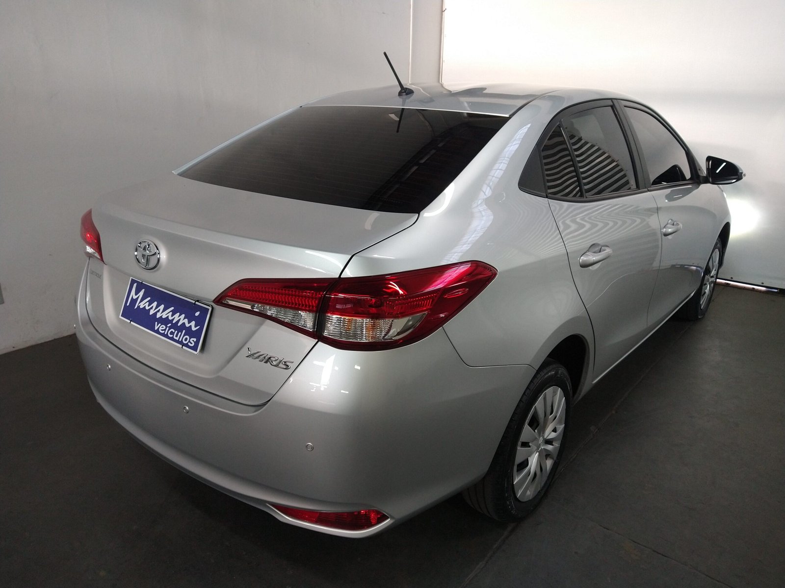 TOYOTA YARIS SEDAN 1.5 XL FLEX 4 PORTAS AUTOMÁTICO - Imagem 28